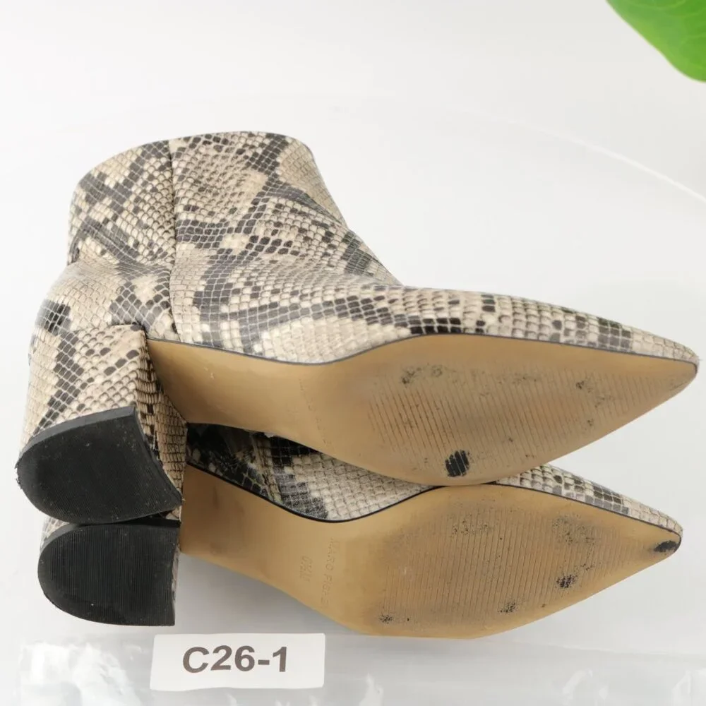 Marc Fisher Womens Jellys Boots Size 6.5 Gray Black Snakeskin Block Heel Pointed
